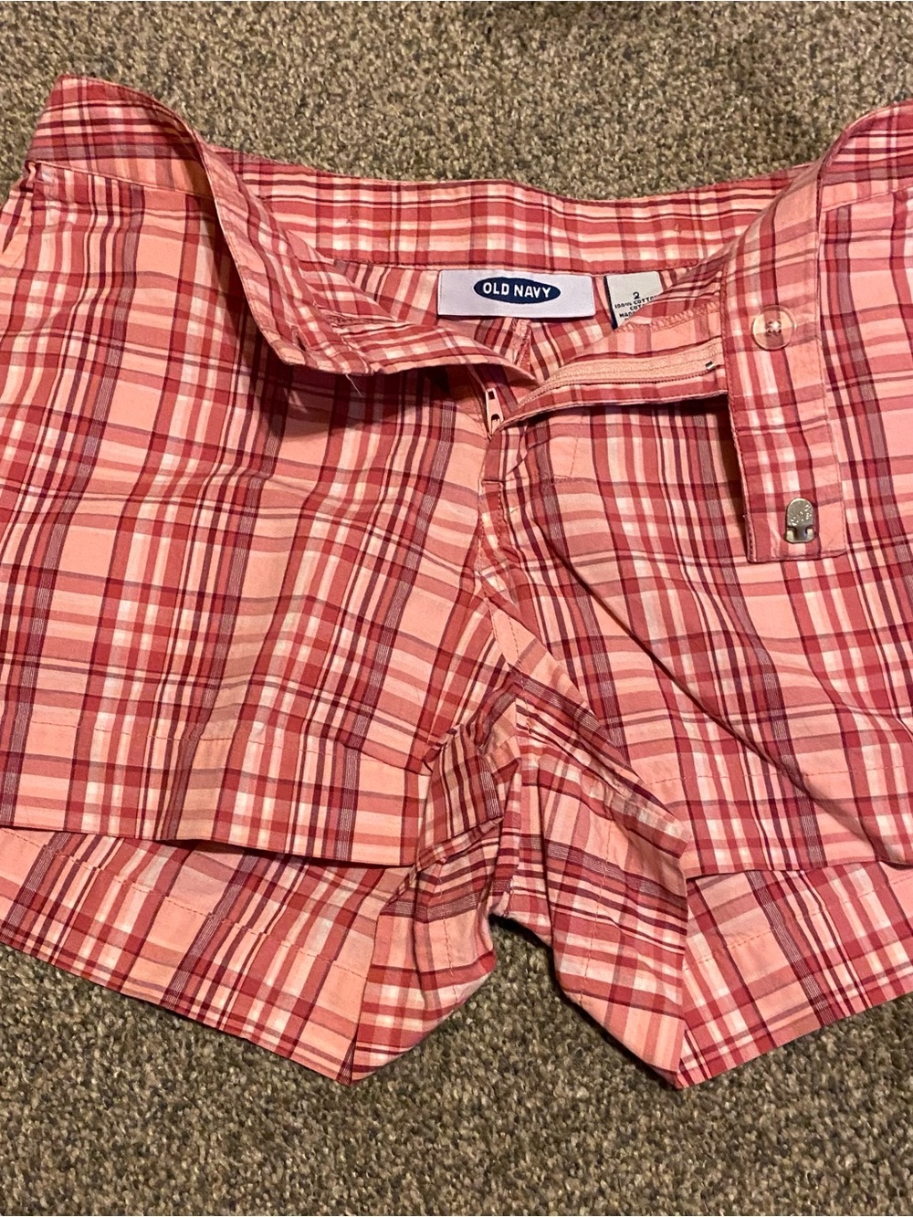 ⚓️ 💕 Old Navy Pink Plaid Bermuda Shorts front pockets